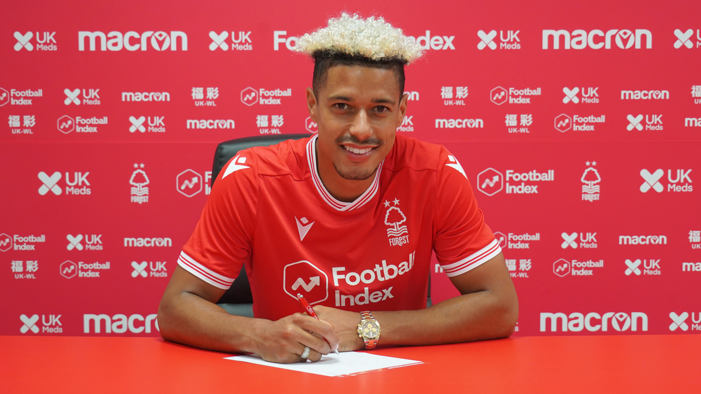 Taylor signs for Forest