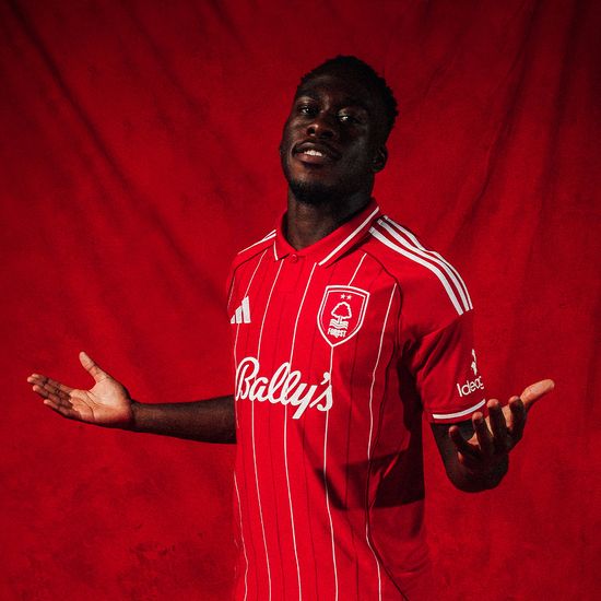 阿诺・卡利穆恩多