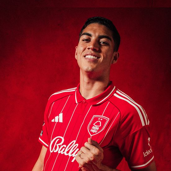 雅伊尔・库尼亚