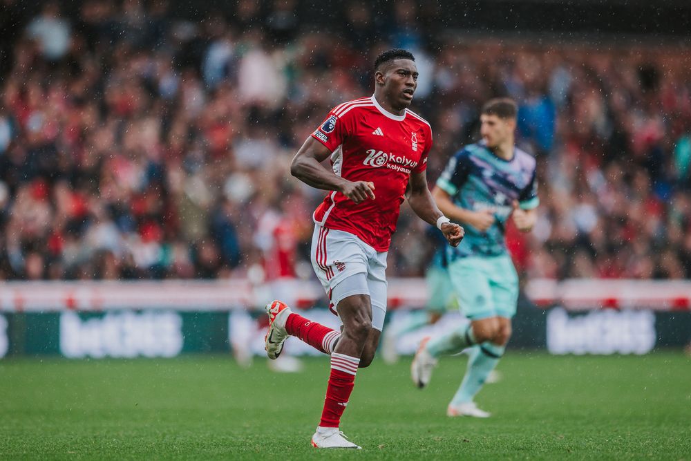 Nottingham Forest FC - Cooper provides Awoniyi update