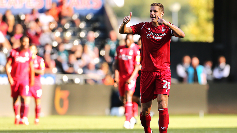 Nottingham Forest FC - Dawson extends Forest stay