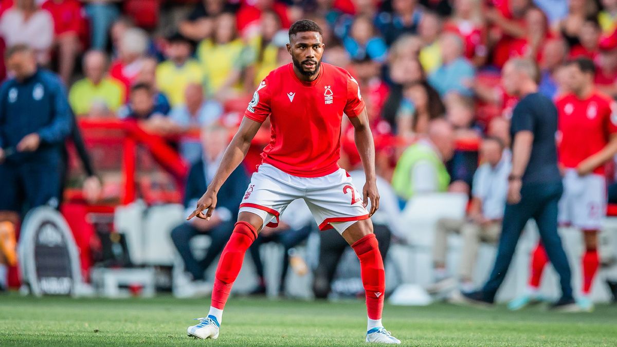 Nottingham Forest FC - Emmanuel Dennis Profile