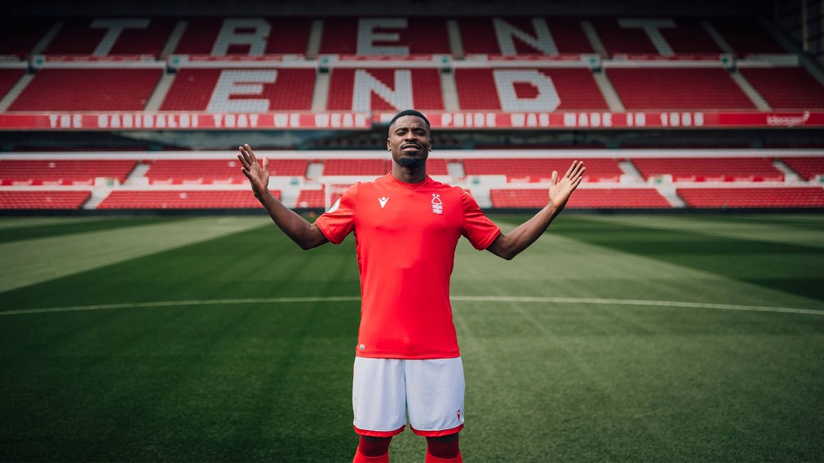 Nottingham Forest FC - Sèrge Aurier Profile